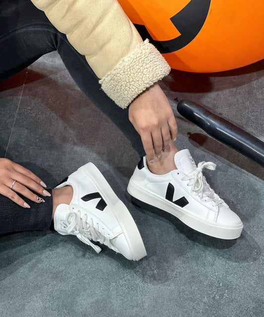 VEJA CLASIC BLANCO - NEGRO