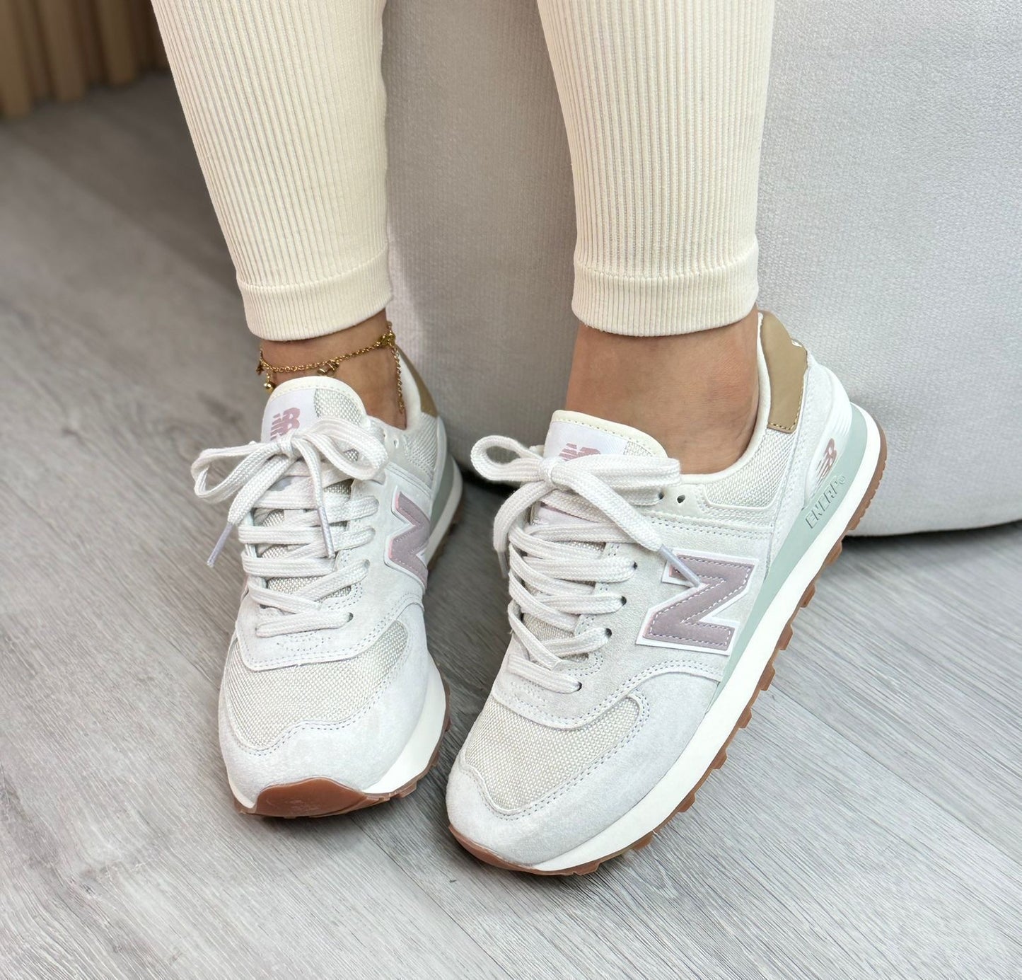 NEW BALANCE 574 GRIS - ROSA