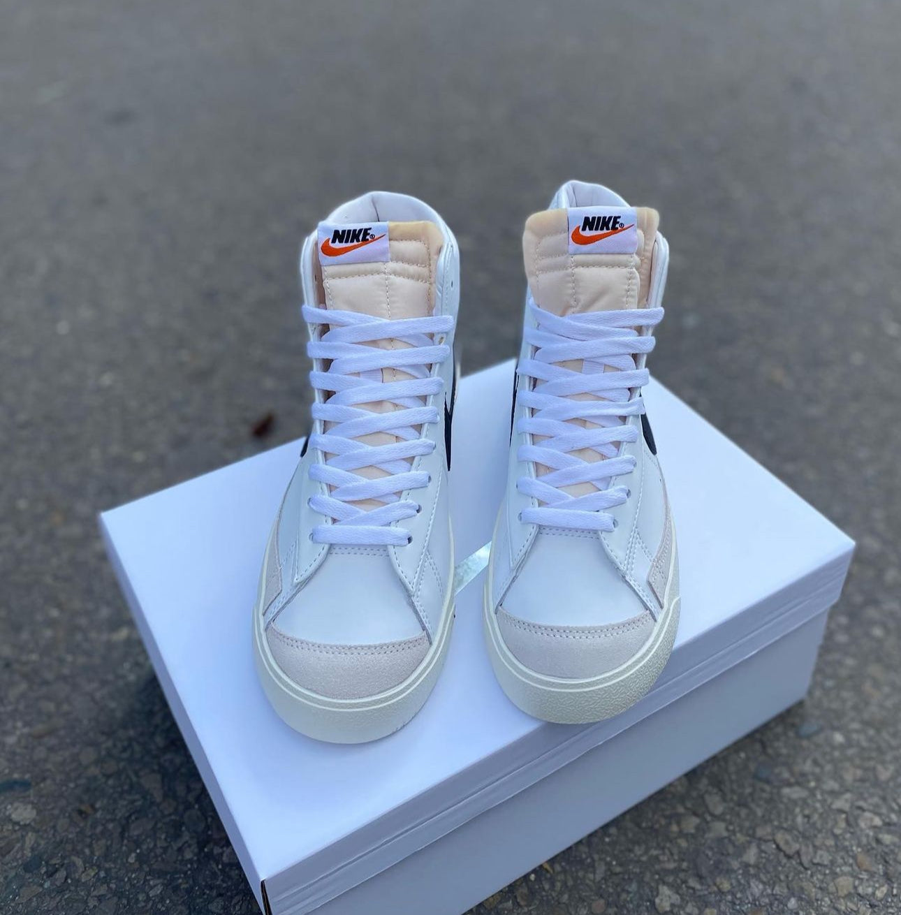 NIKE BLAZER BOTA BLANCO - NEGRO