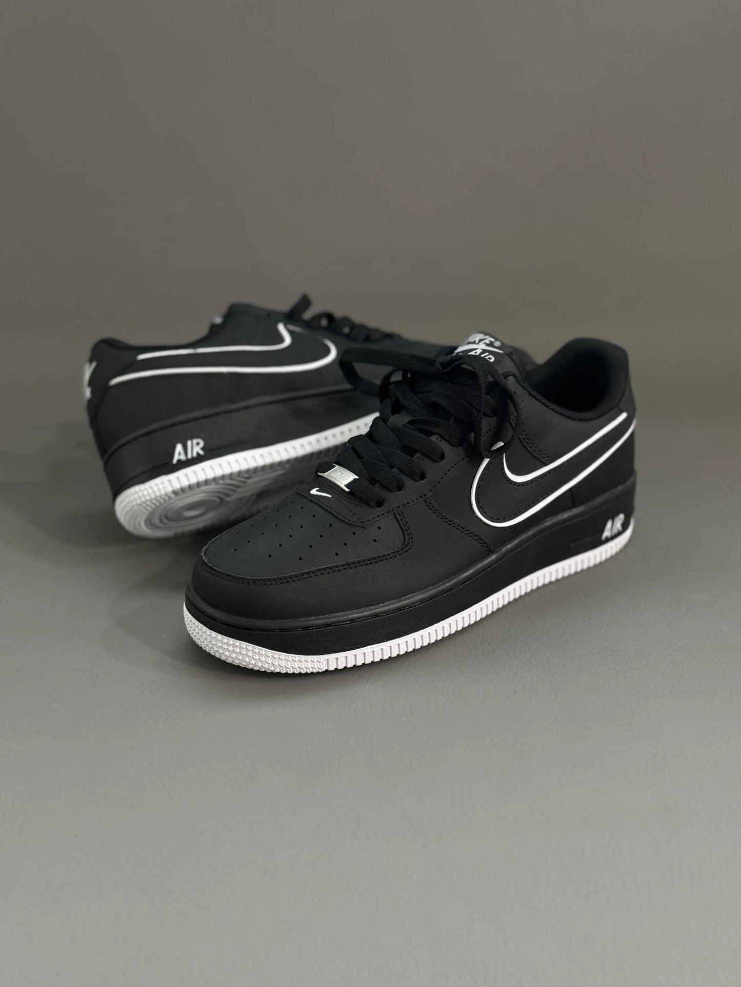NIKE AIR FORCE ONE NEGRO/BLANCO