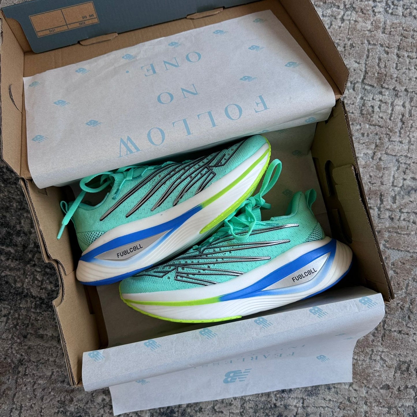 NEW BALANCE FUELCELL VERDE MENTA