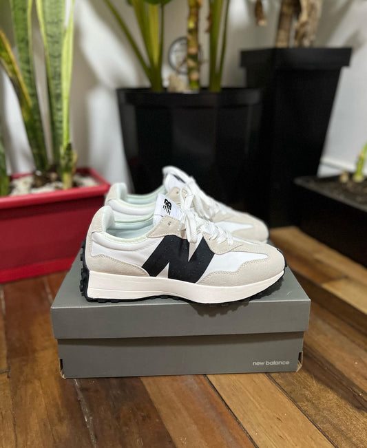 NEW BALANCE 327 BLANCO - NEGRO