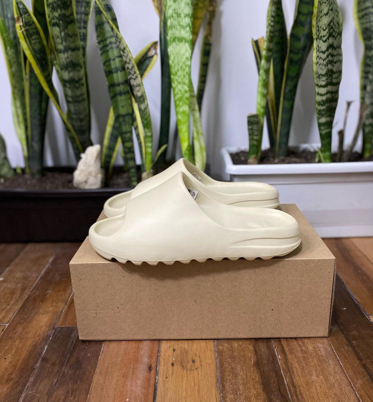 ADIDAS YEEZY SLIDE "BONE"