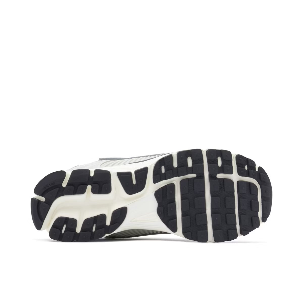 NIKE VOMERO 5 PLATEADO SUELA HOMBRE Y DAMA