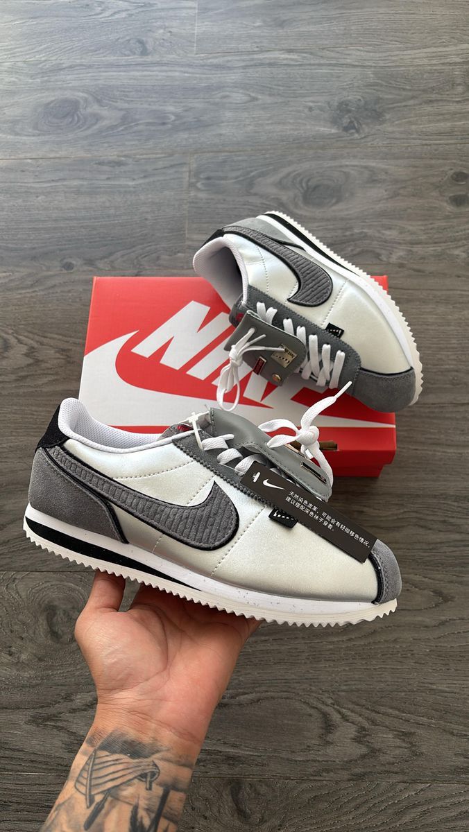 NIKE P6000 CORTEZ GRIS