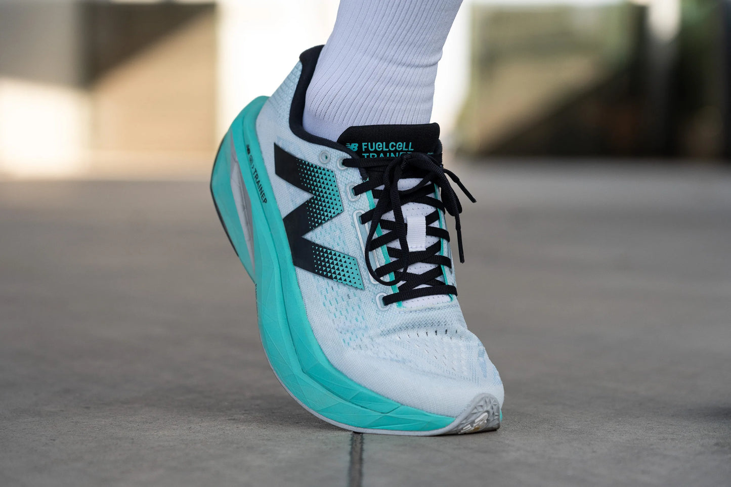 NEW BALANCE FUELCELL TRAINER V3 BLANCO / MENTA