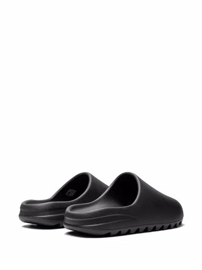 YEEZY SLIDE NEGRO