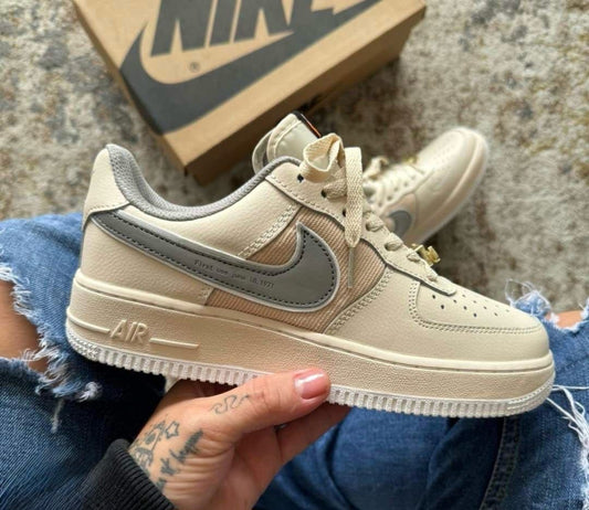 NIKE AIR FOR ONE BEIGE
