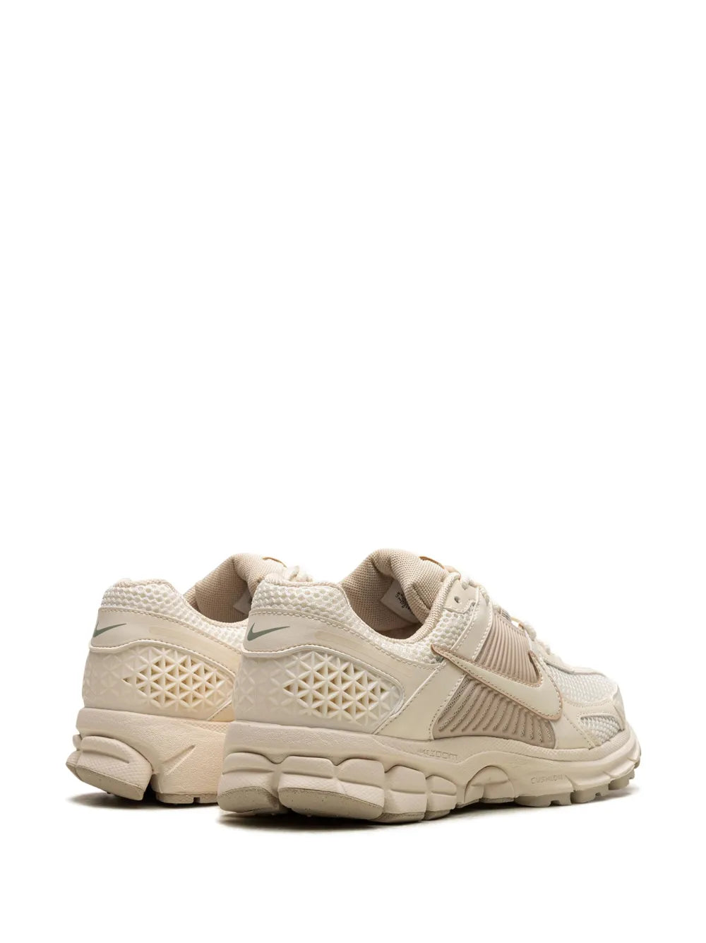 NIKE ZOOM VOMERO 5 BLANCO / BEIGE