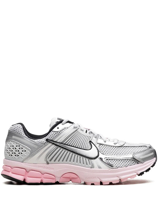 NIKE ZOOM VOMERO 5 PLATEADO / ROSADO