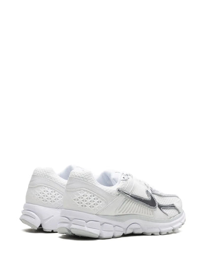 NIKE ZOOM VOMERO 5 BLANCO PLATEADO