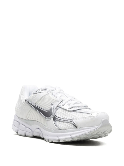 NIKE ZOOM VOMERO 5 BLANCO PLATEADO