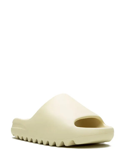 YEEZY SLIDE PURE