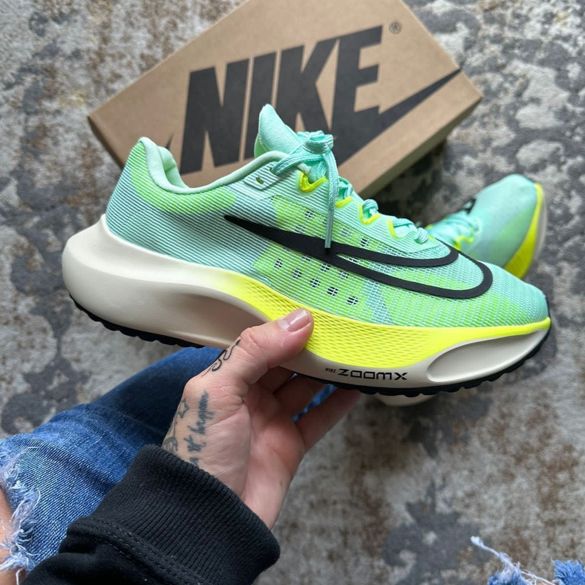 NIKE ZOOM FLY 5 VERDE