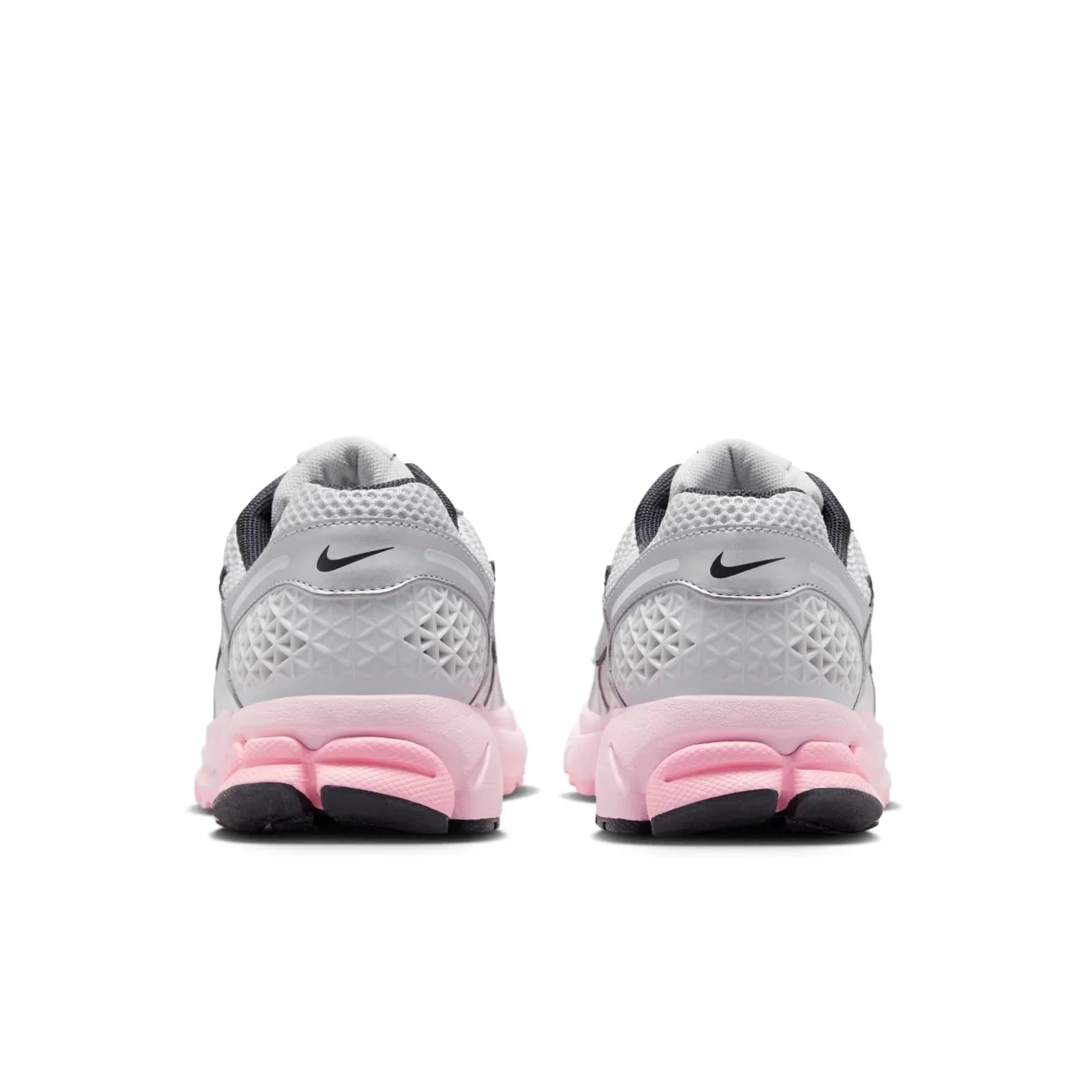 NIKE ZOOM VOMERO 5 PLATEADO / ROSADO