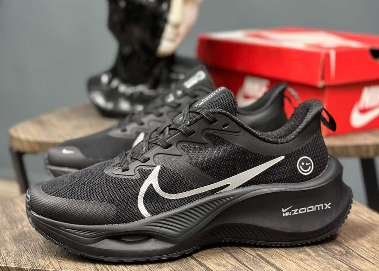 NIKE ZOOM CARITA NEGRO