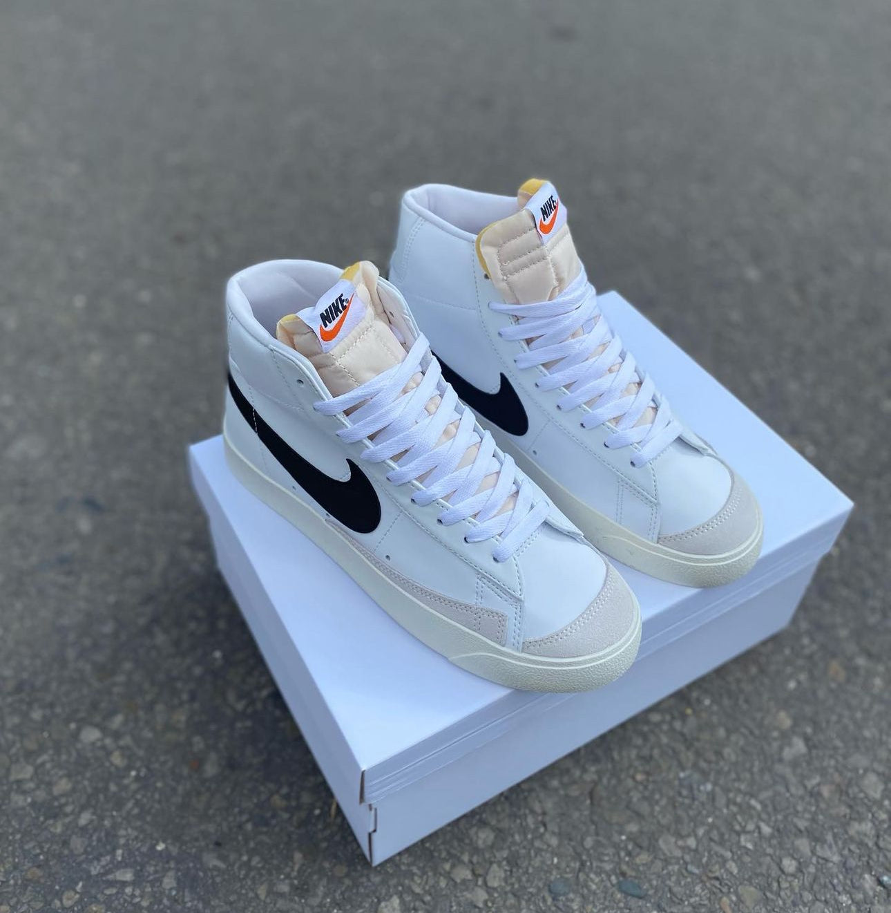 NIKE BLAZER BOTA BLANCO - NEGRO
