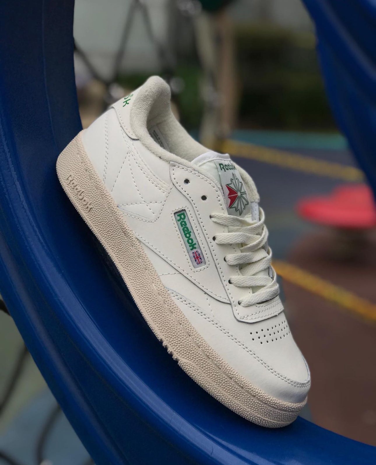 REEBOK BEIGE