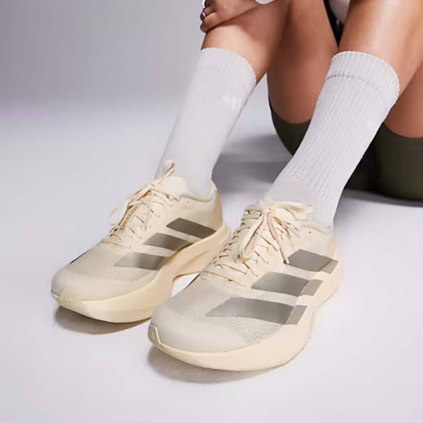 ADIDAS ADIZERO EVO SL - BEIGE