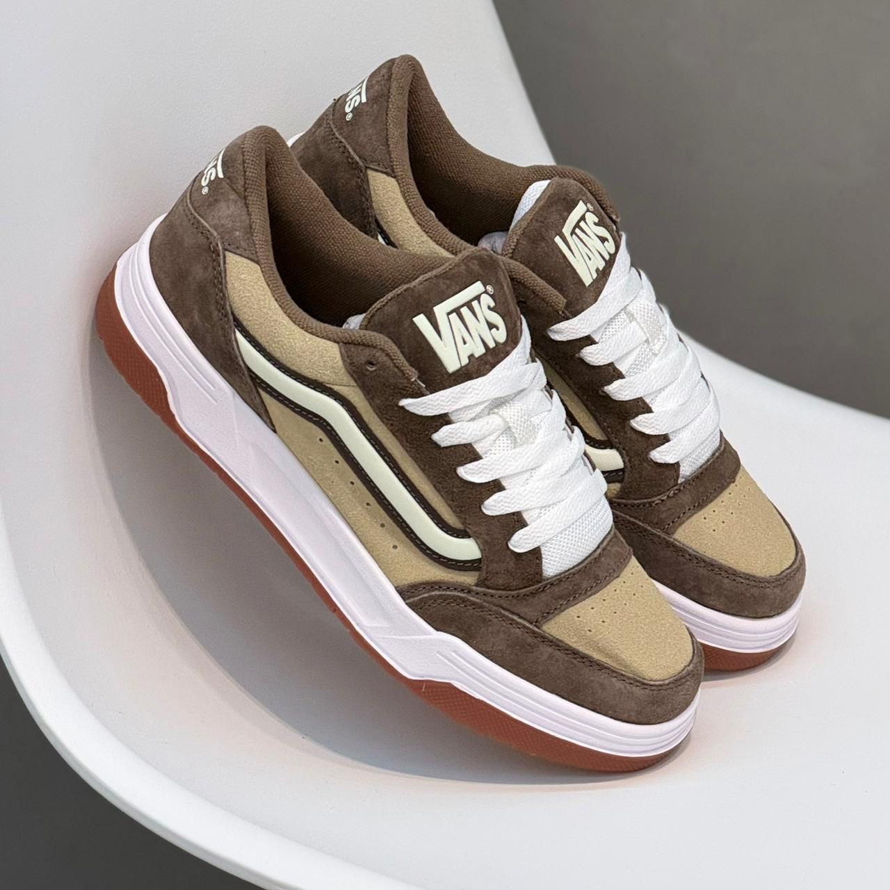 VANS HYLANE CAFE