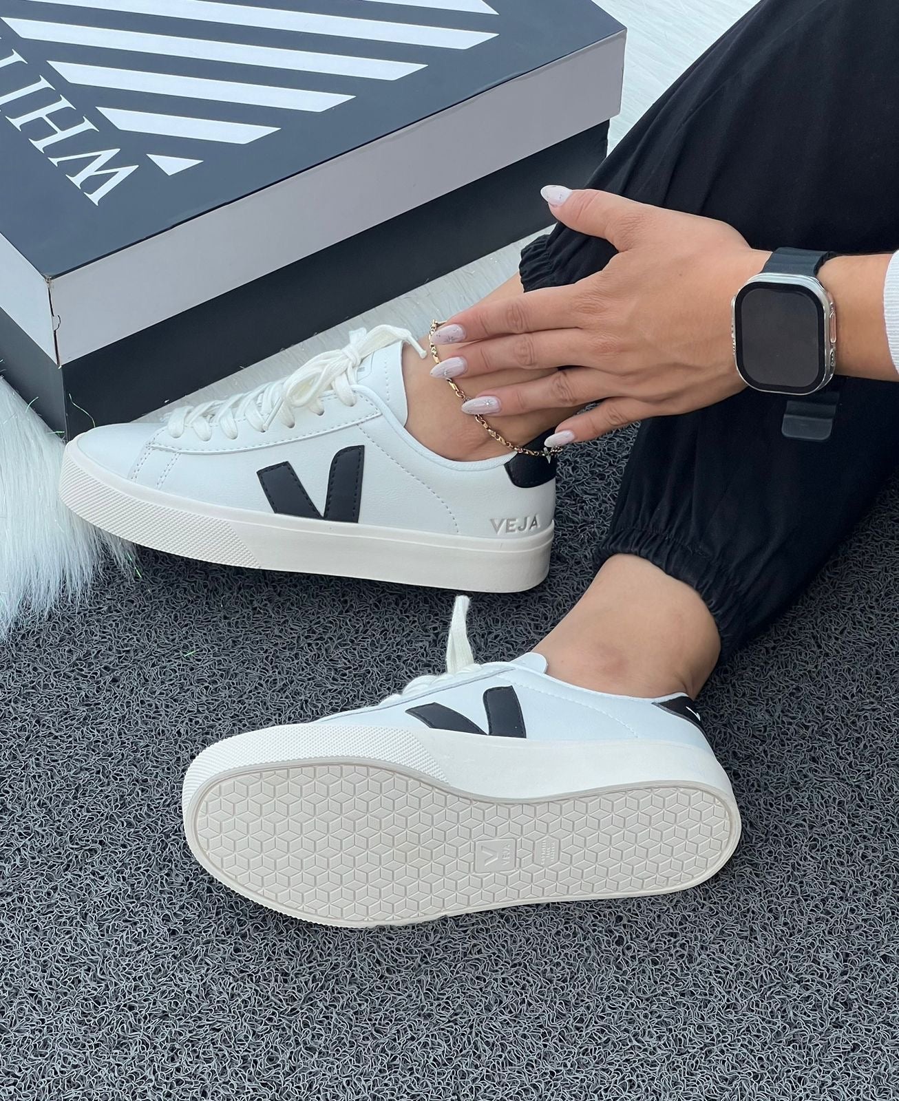 VEJA CLASIC BLANCO - NEGRO