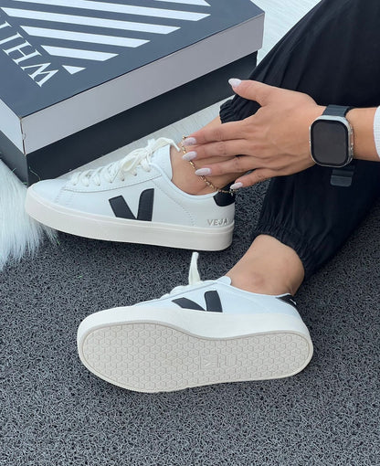 VEJA CLASIC BLANCO - NEGRO