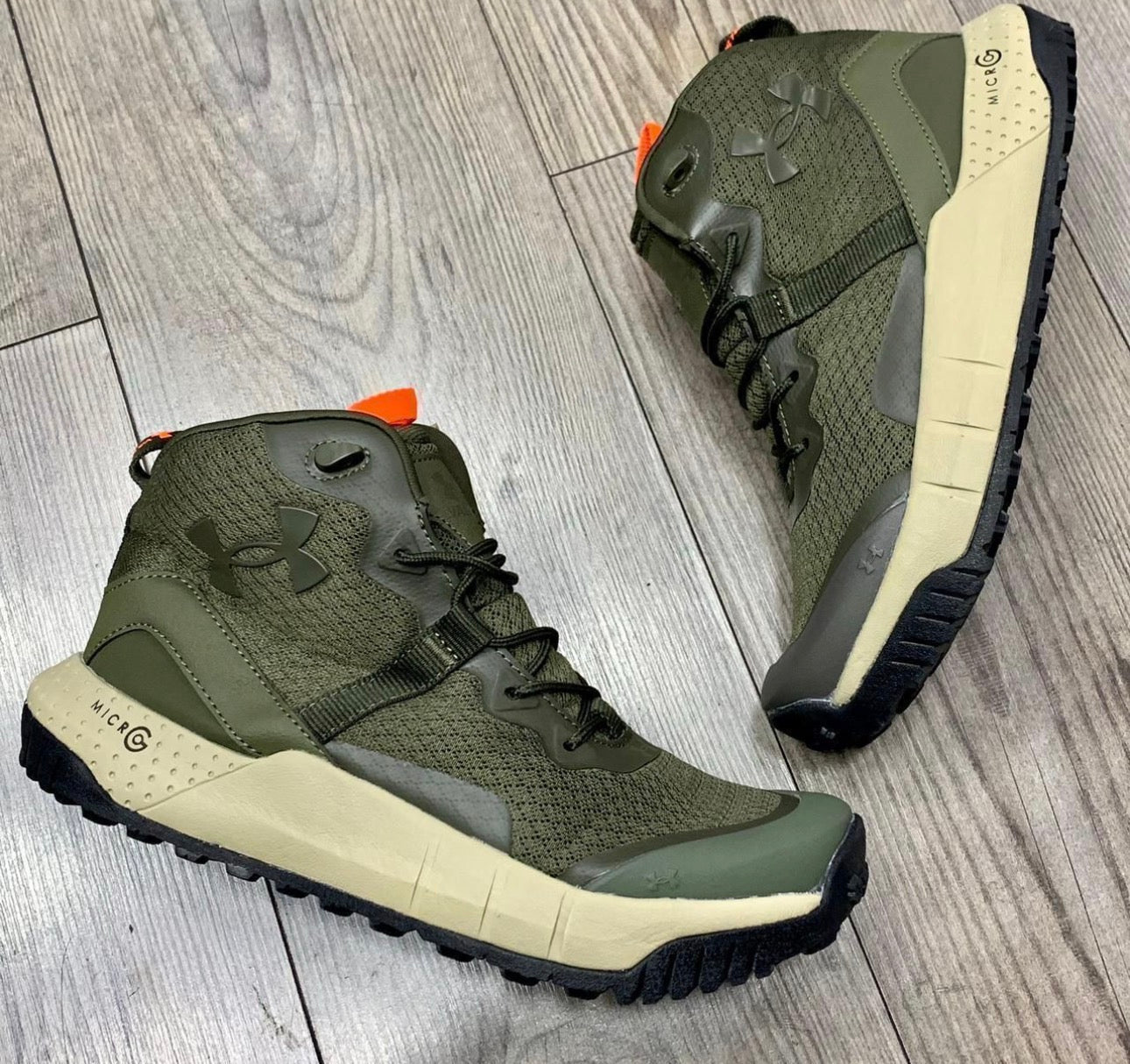 UNDER ARMOUR BOTA VERDE