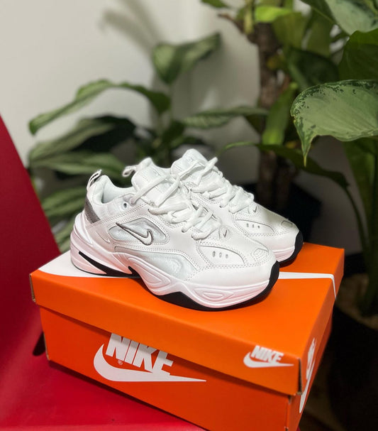 NIKE TEKNO BLANCO - GRIS
