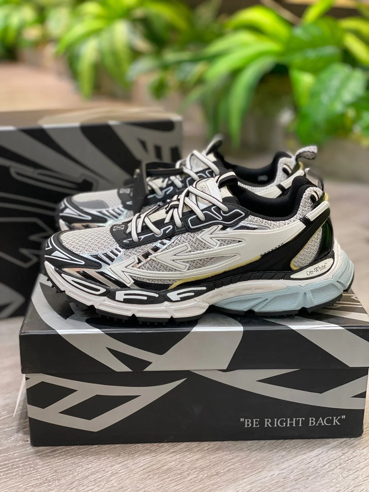 OFF-WHITE  BER NEGRO