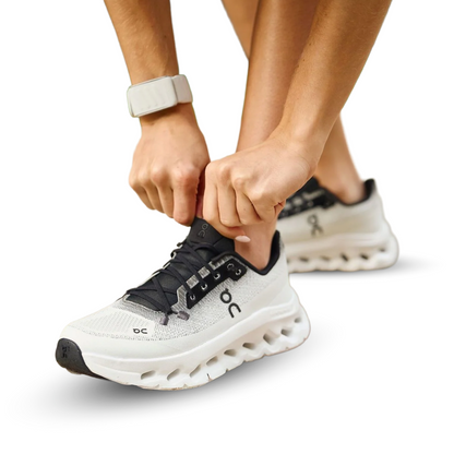 ON CLOUD RUNNING - BLACK IVORY