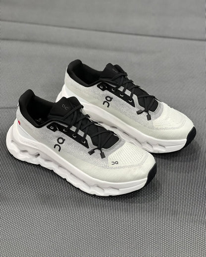 ON CLOUD RUNNING BLACK IVORY