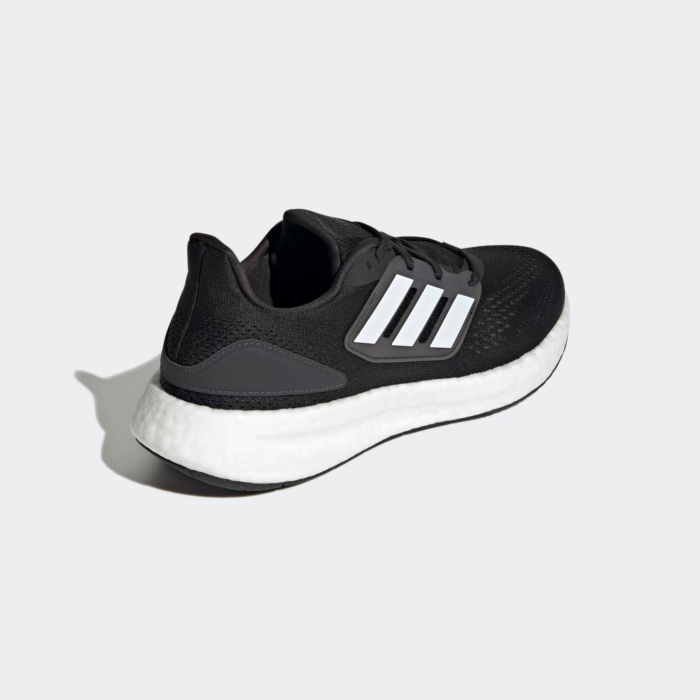 ADIDA ULTRABOOST NEGRO - BLANCO