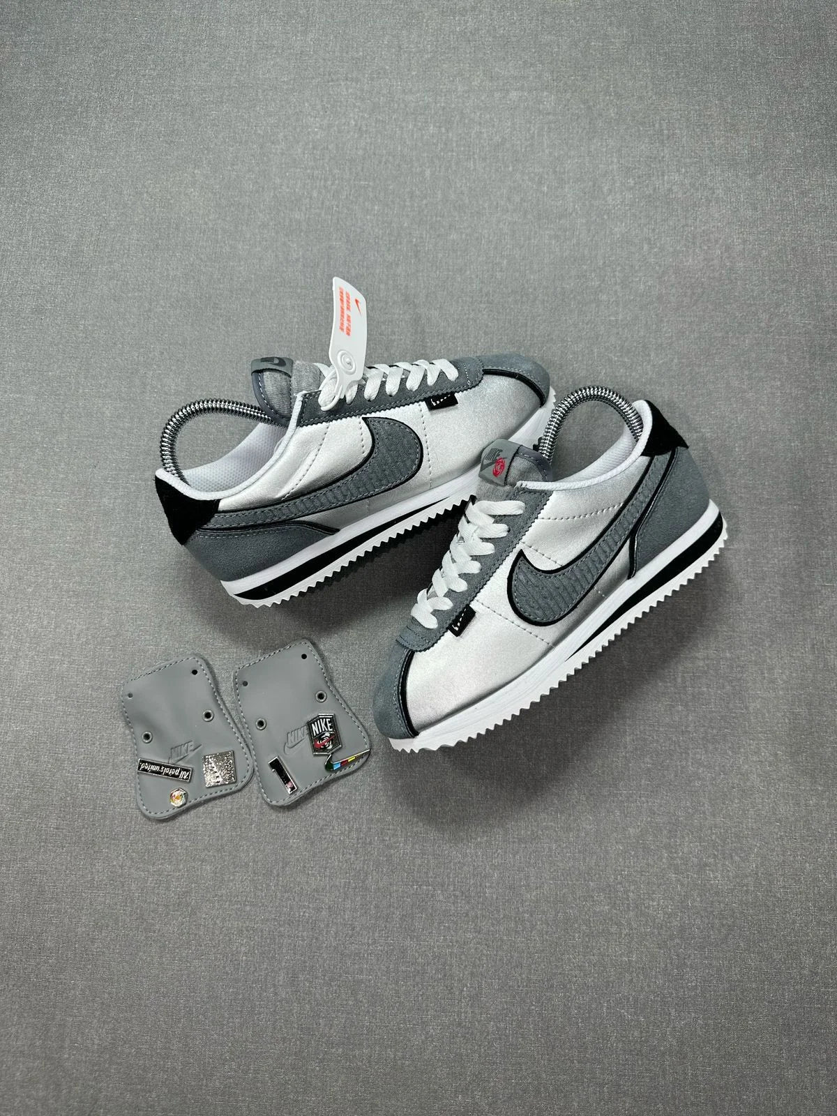 NIKE P6000 CORTEZ GRIS