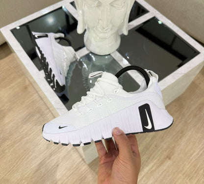 NIKE FREE METCON 6 BLANCO / NEGRO