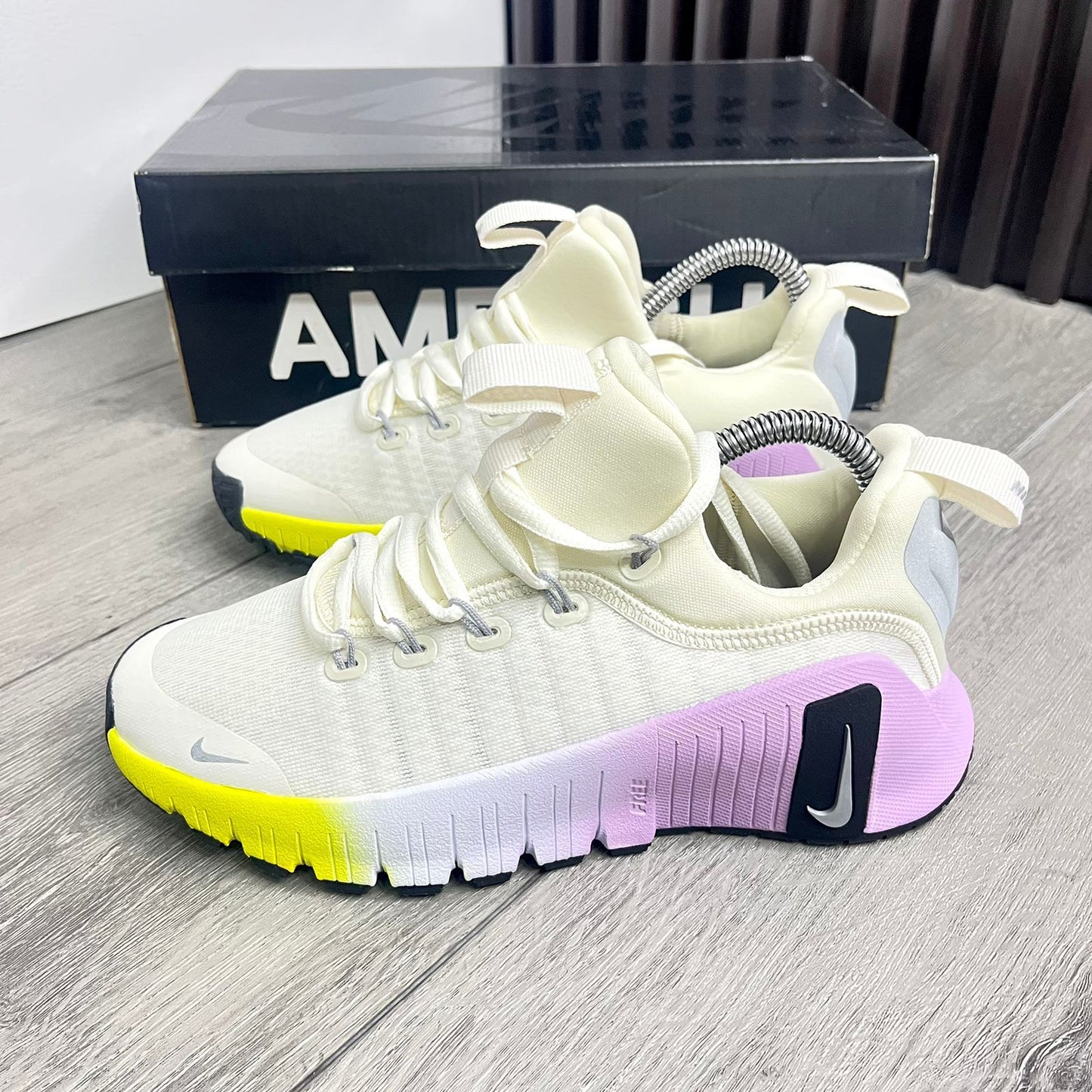 NIKE FREE METCON 6 BLANCO / MORADO