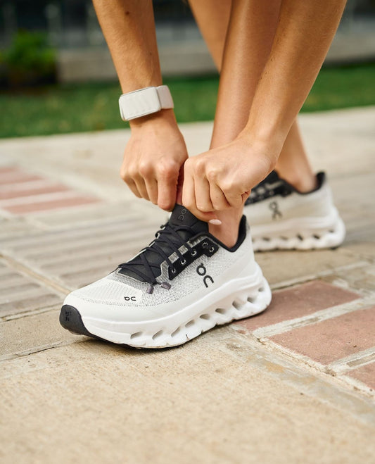 ON CLOUD RUNNING BLACK IVORY