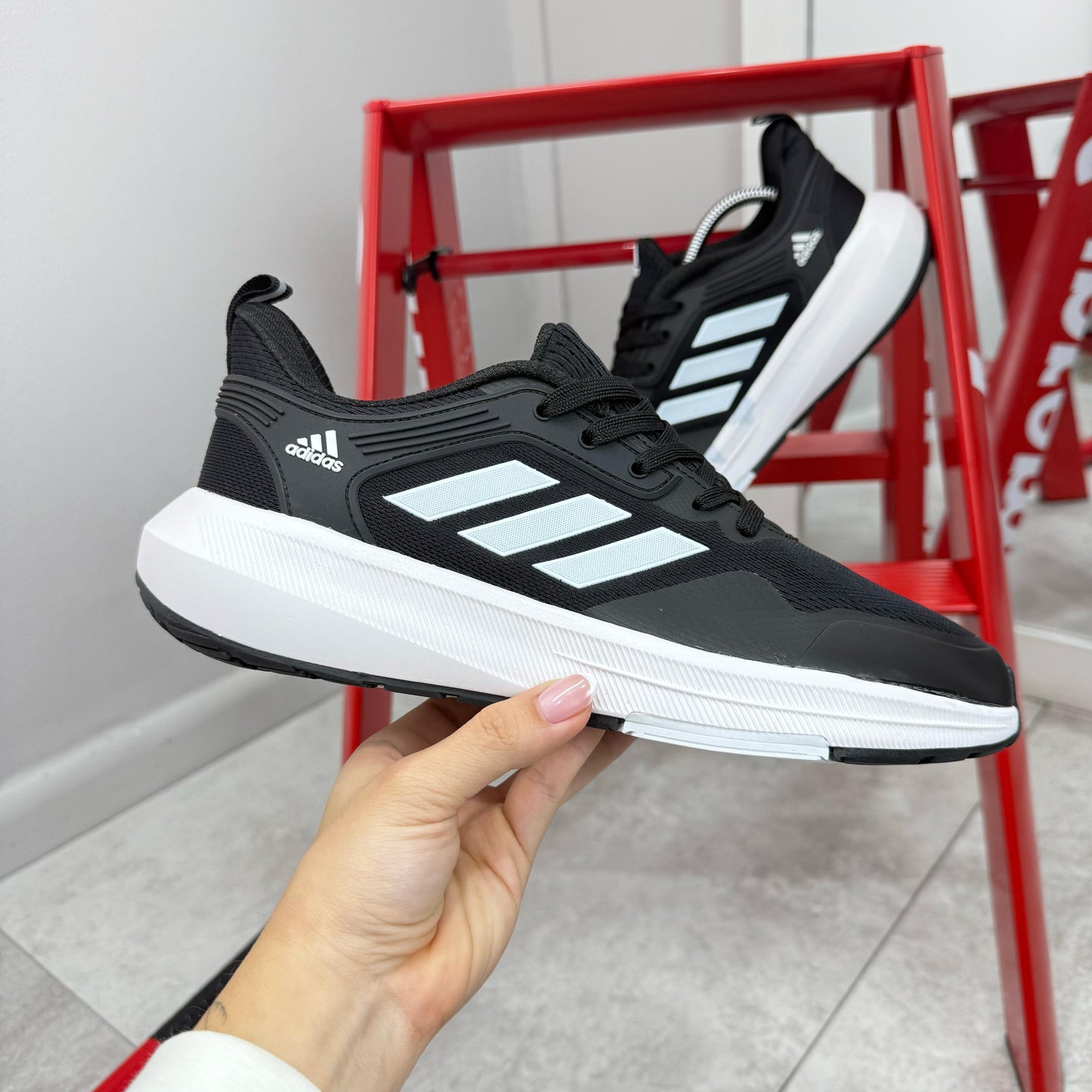 ADIDAS BOUNCE NEGRO - BLANCO