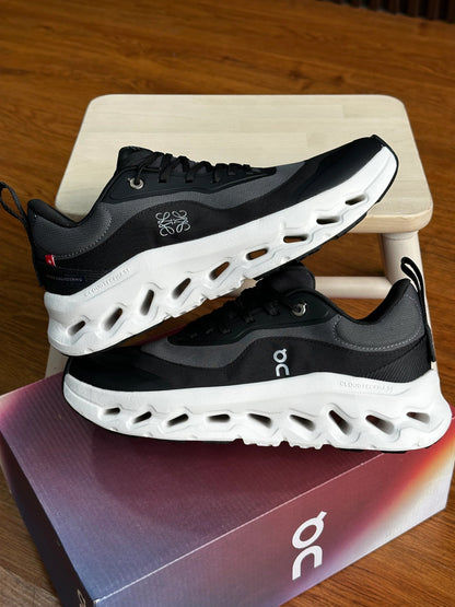 ON RUNNING CLOUD LOEWE NEGRO / BLANCO