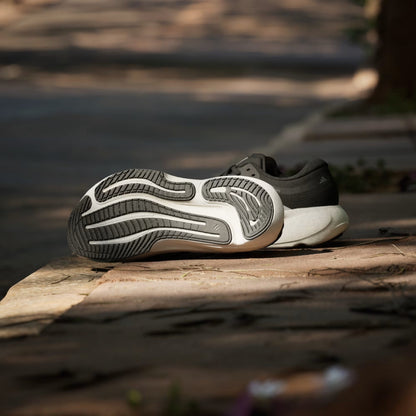 ADIDAS ADIZERO SUPERNOVA NEGRO / BLANCO