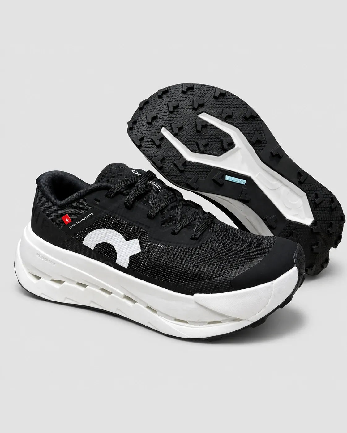 ON RUNNING CLOUD ULTRA 3 NEGRO / BLANCO