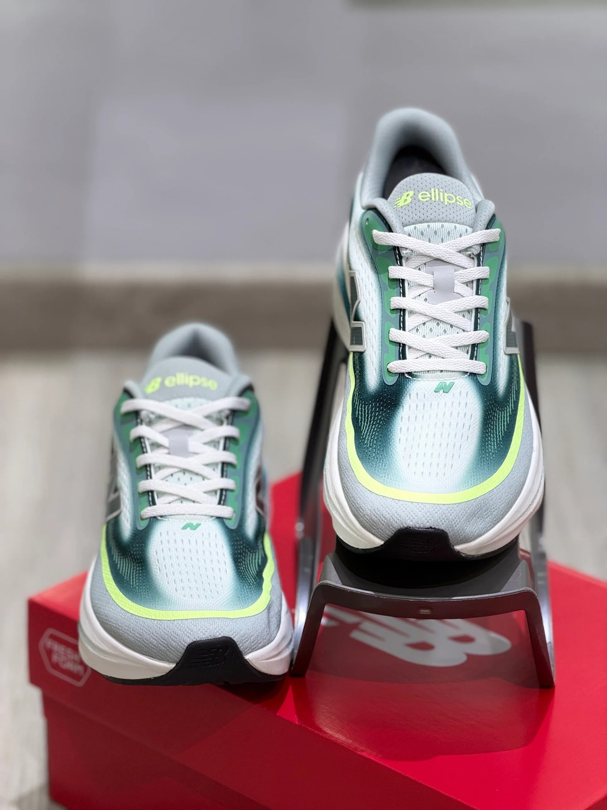 NEW BALANCE ELLIPSE V1 GRIS