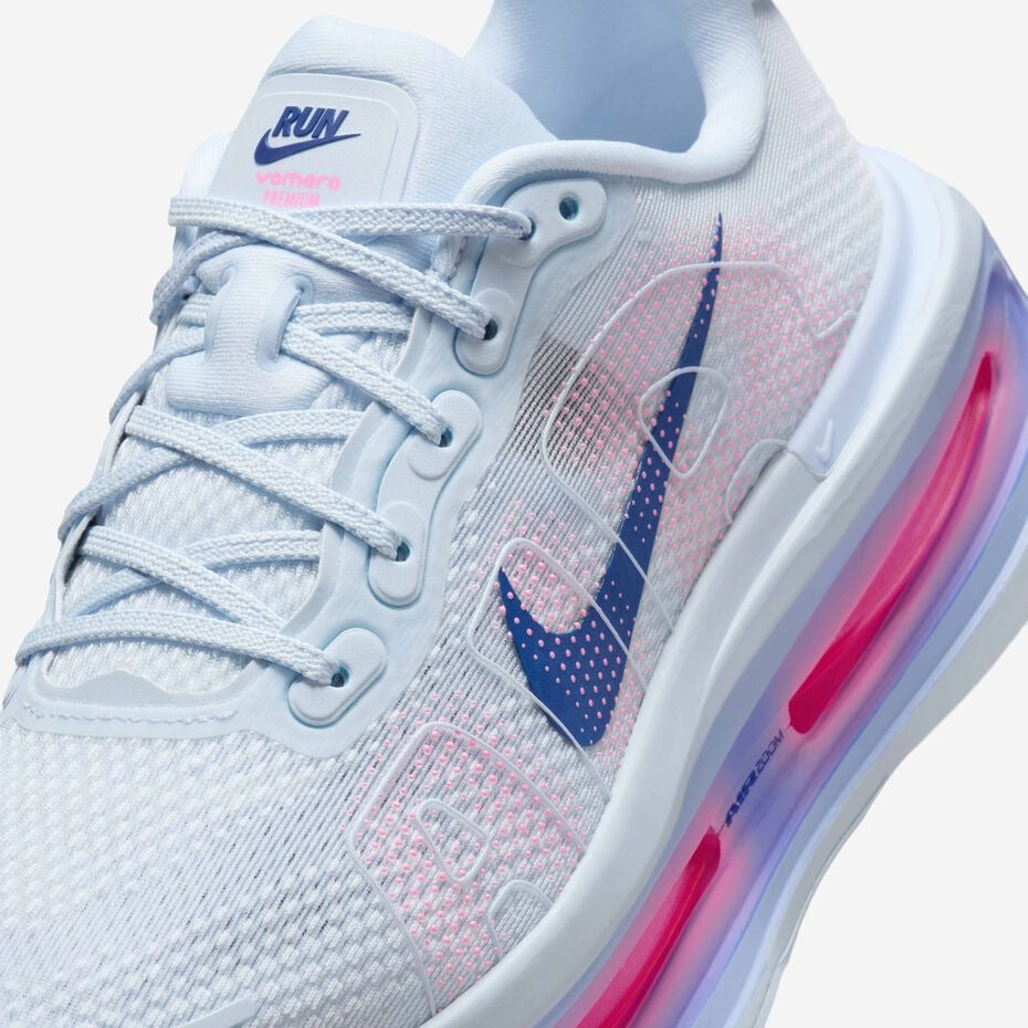 NIKE VOMERO PREMIUM BLANCA / FUCSIA