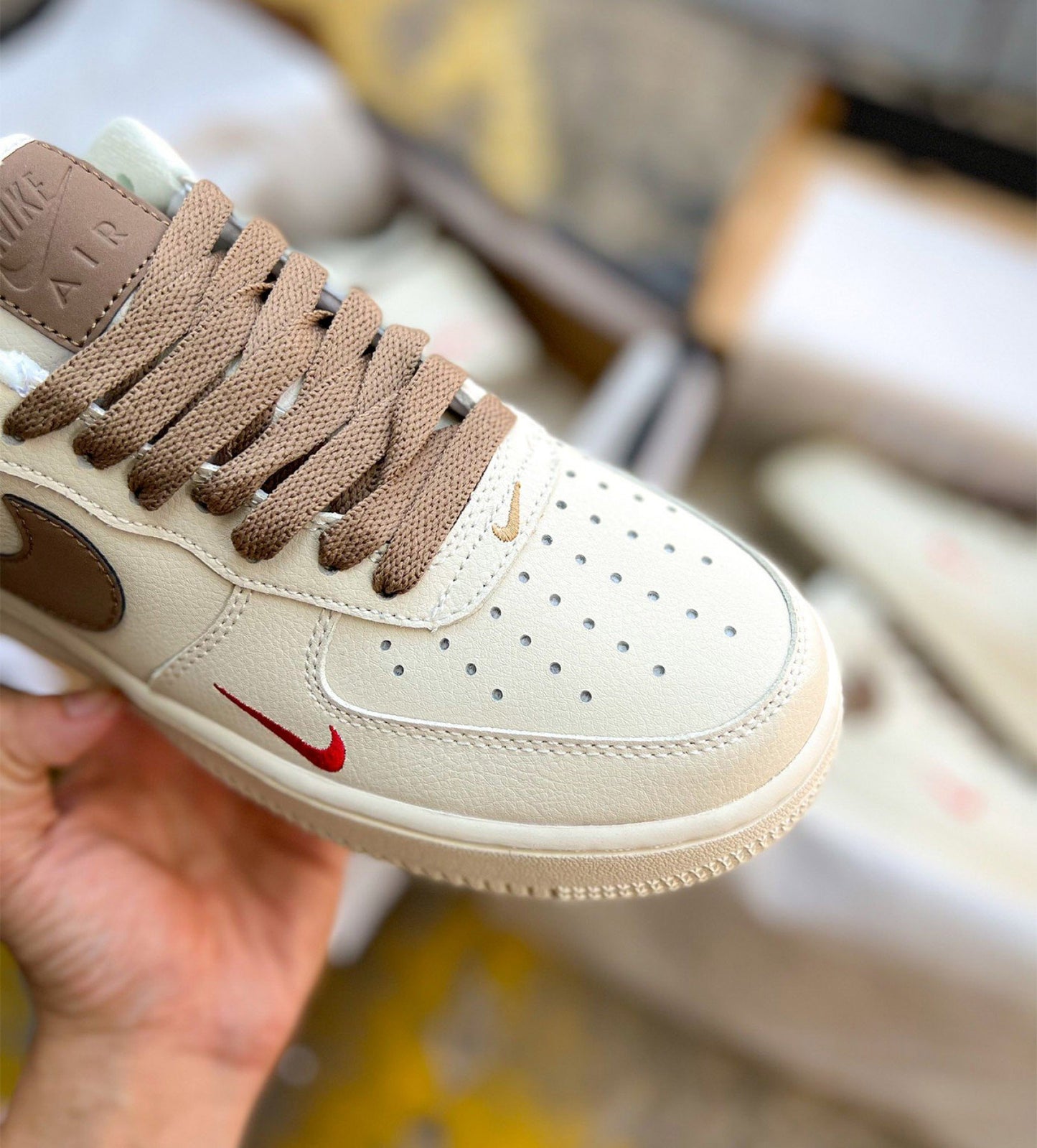 AIR FOR ONE BEIGE - CAFE