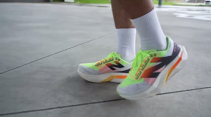 NEW BALANCE FUELCELL ELITE V4