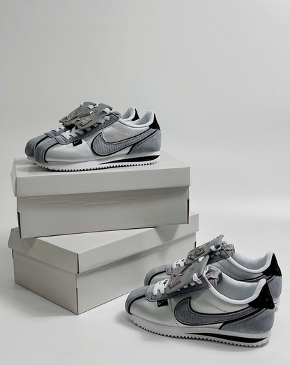 NIKE P6000 CORTEZ GRIS